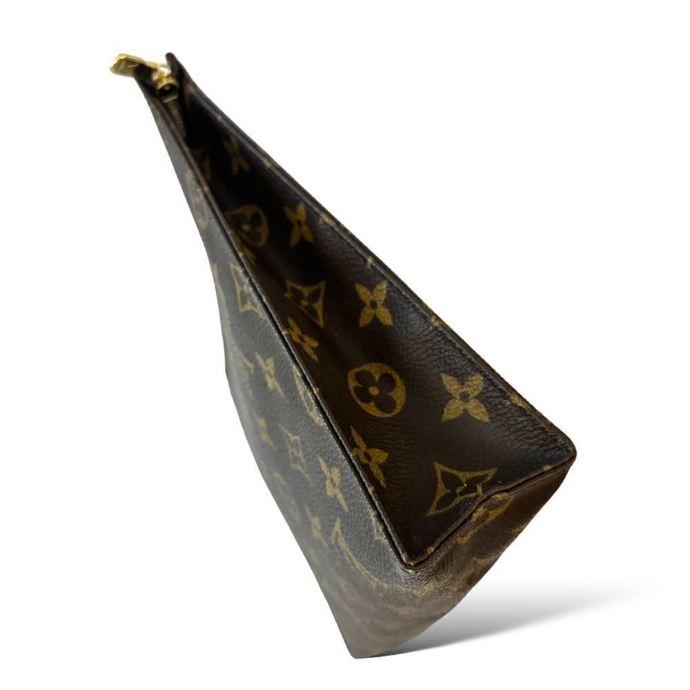 Louis Vuitton Pochette Accessoire leather clutch bag - Picture 11 of 12